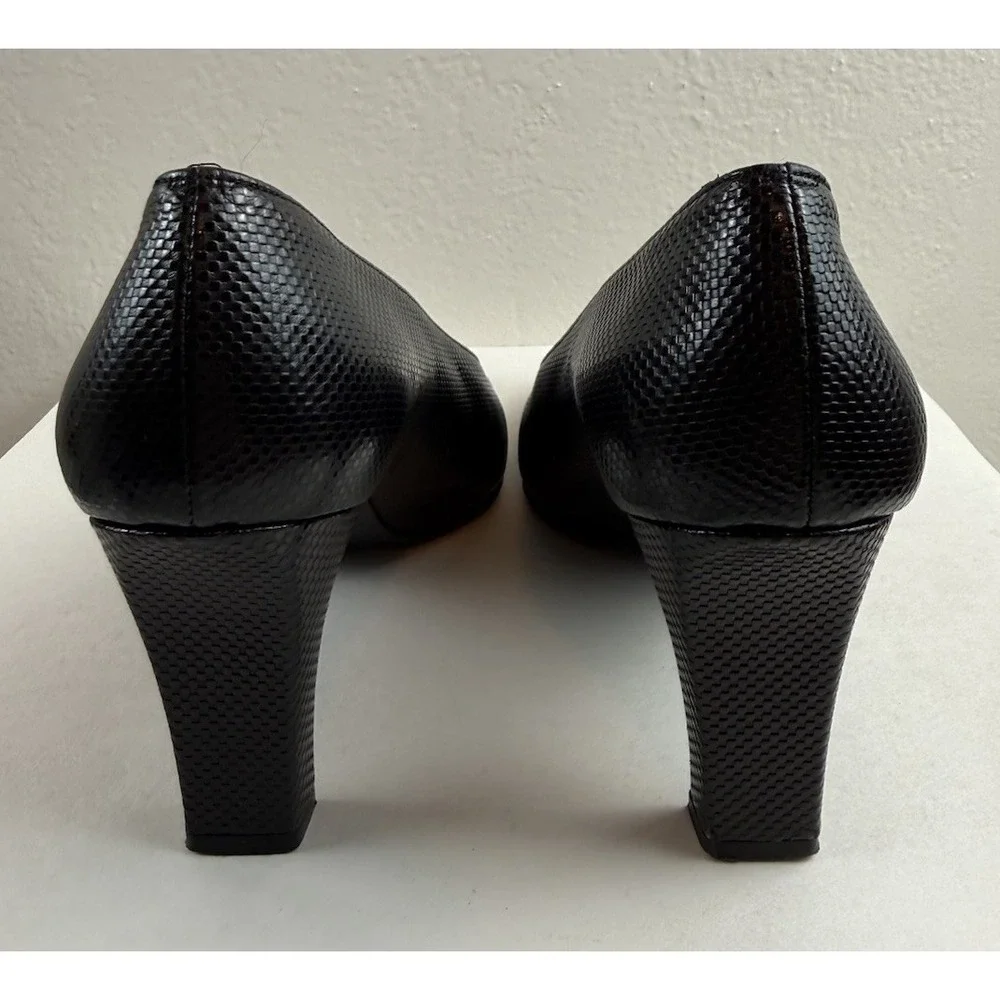 Stuart Weitzman Black Leather Embossed Pointed Toe Womens Slip On Heel Size 7 - Picture 6 of 9